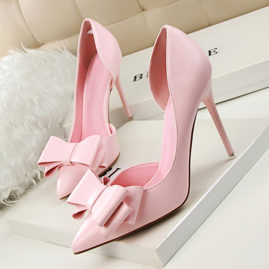 Vienna Bow-Tie Heels